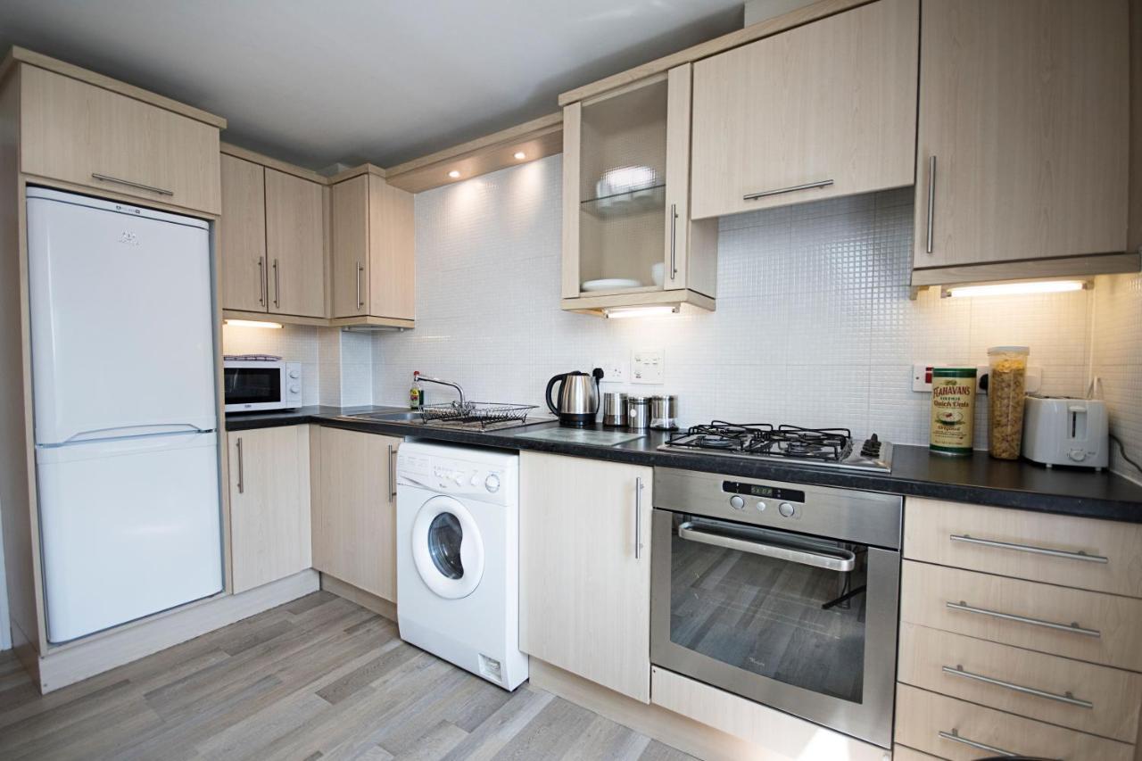 Lochend Serviced Apartments Edinburg Exteriör bild