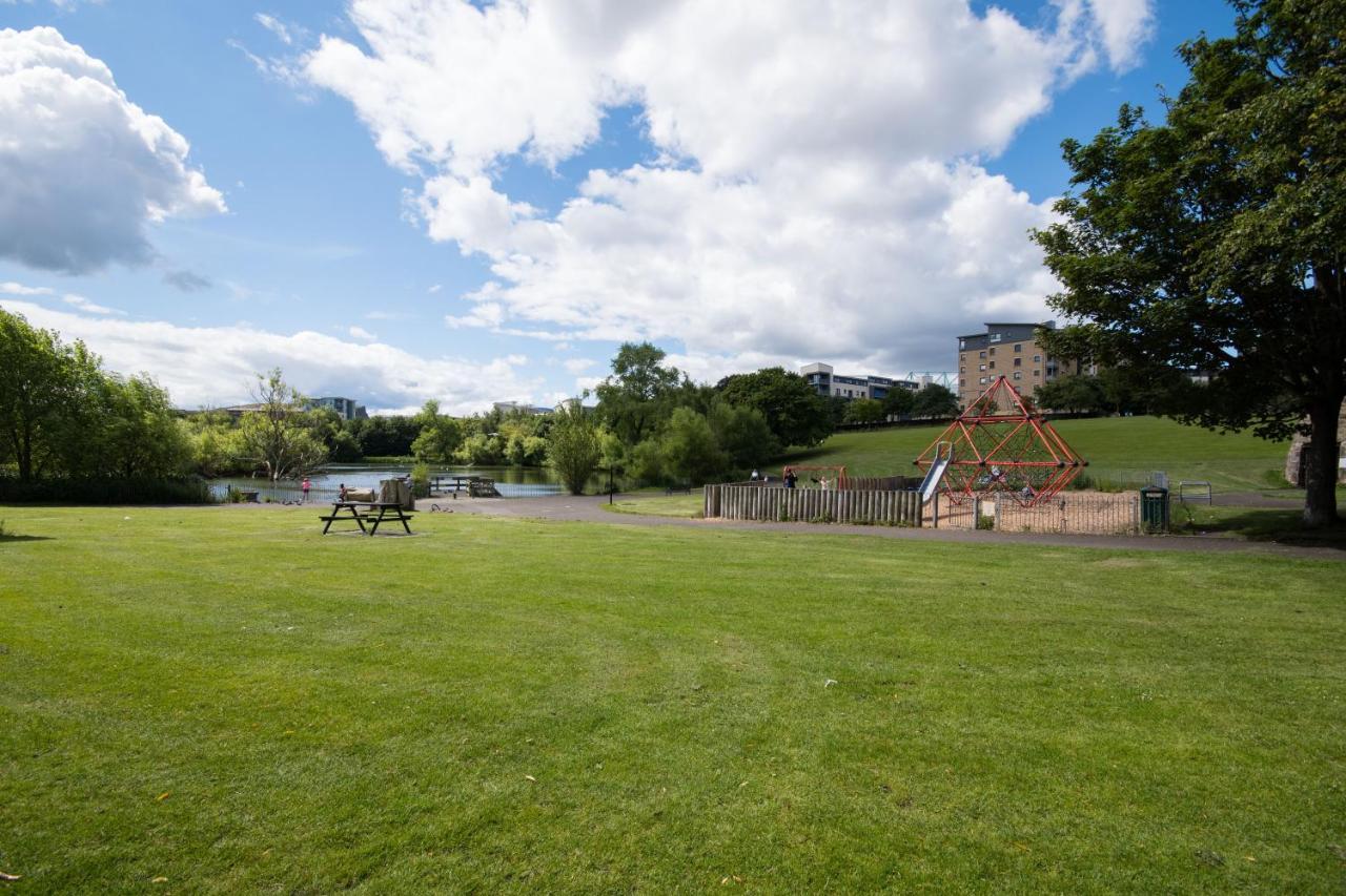 Lochend Serviced Apartments Edinburg Exteriör bild