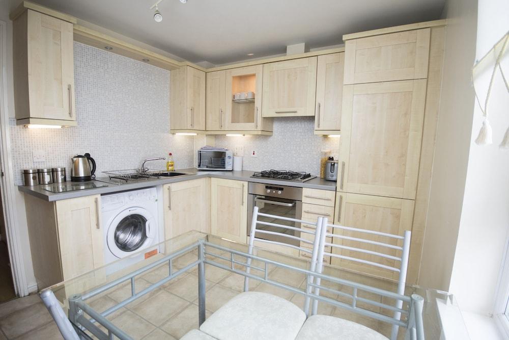 Lochend Serviced Apartments Edinburg Exteriör bild